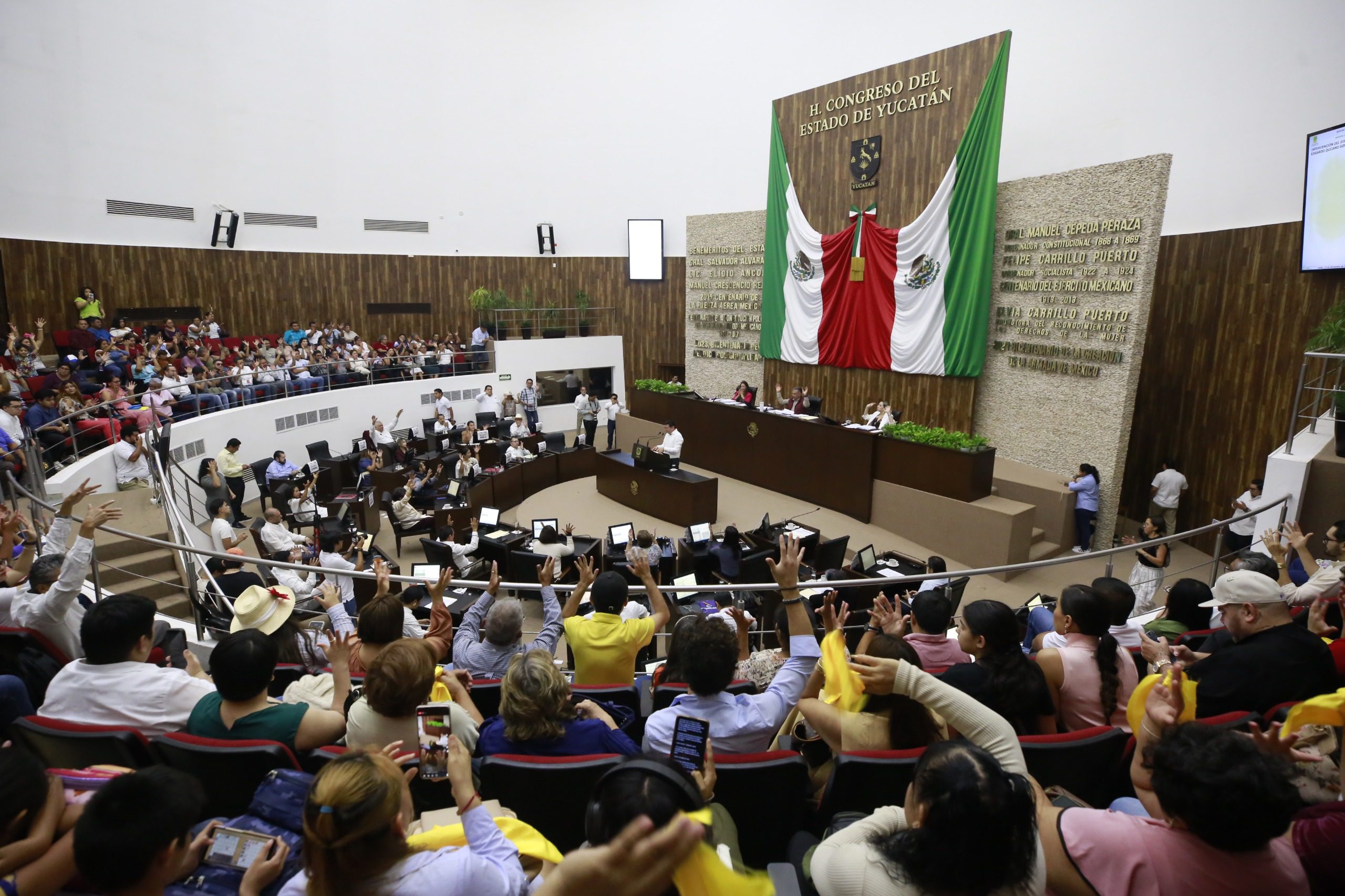 Aprueban reformar el Código Penal del Estado y la Ley estatal de Acceso de las Mujeres a Una Vida Libre de Violencia en el Congreso de Yucatán