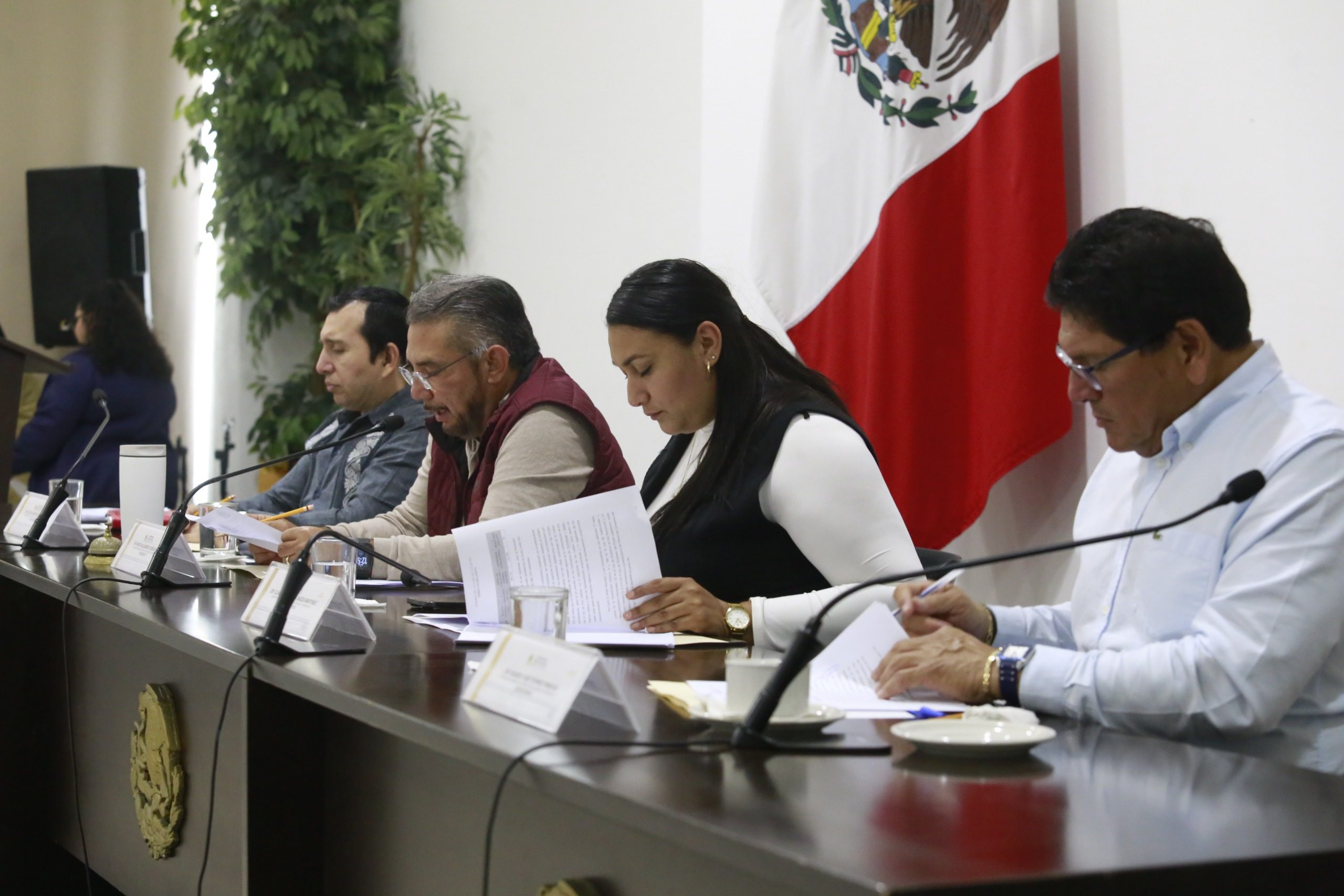 Aprueban en comisión del Congreso de Yucatán iniciativa-dictamen, relativo al número de regidurías para el proceso electoral de 2027