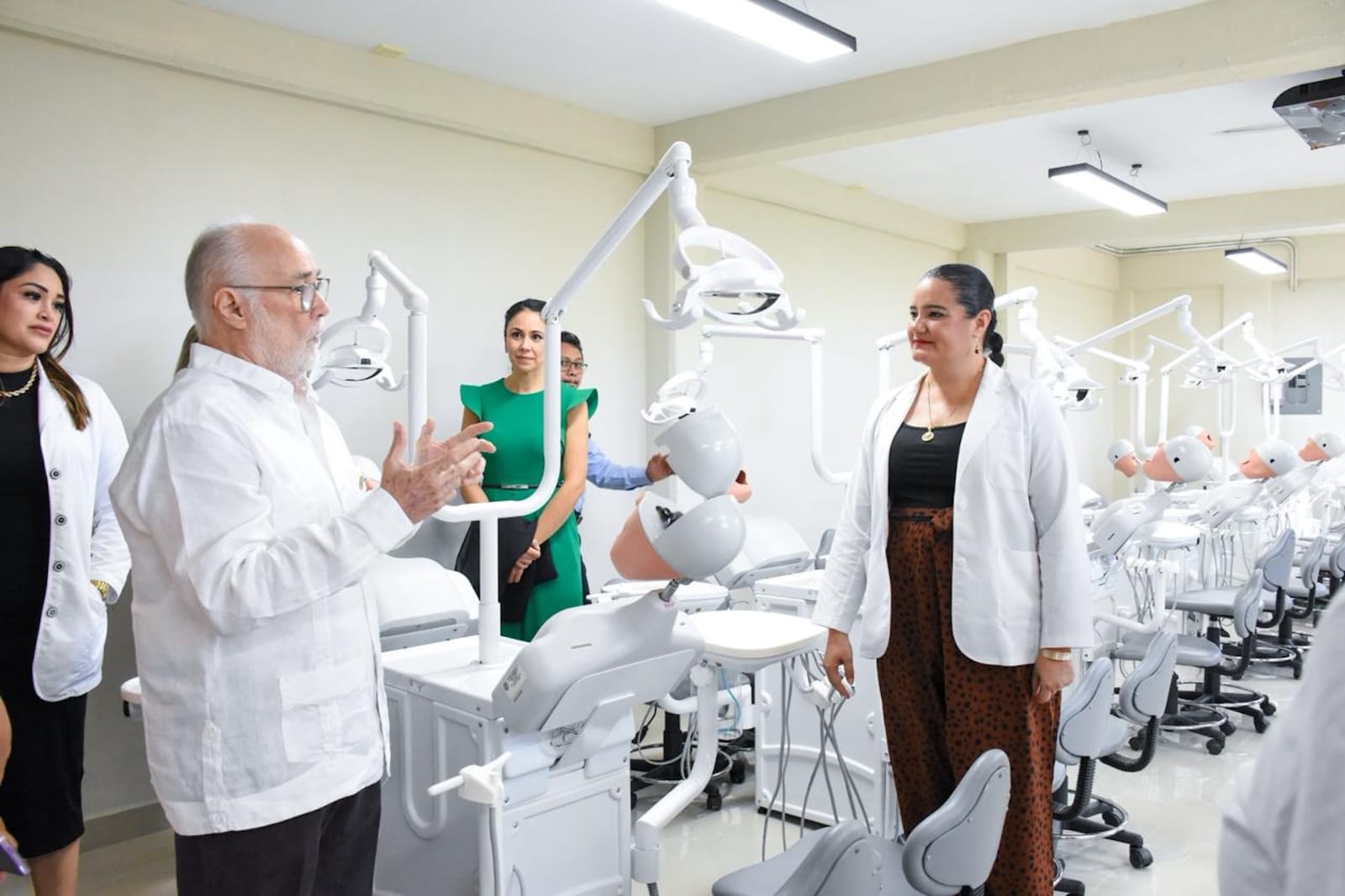 Secretaría de Salud de Yucatán conmemoró el Día de las y los Odontólogos con un encuentro en la Facultad de Odontología de la Universidad Autónoma de Yucatán