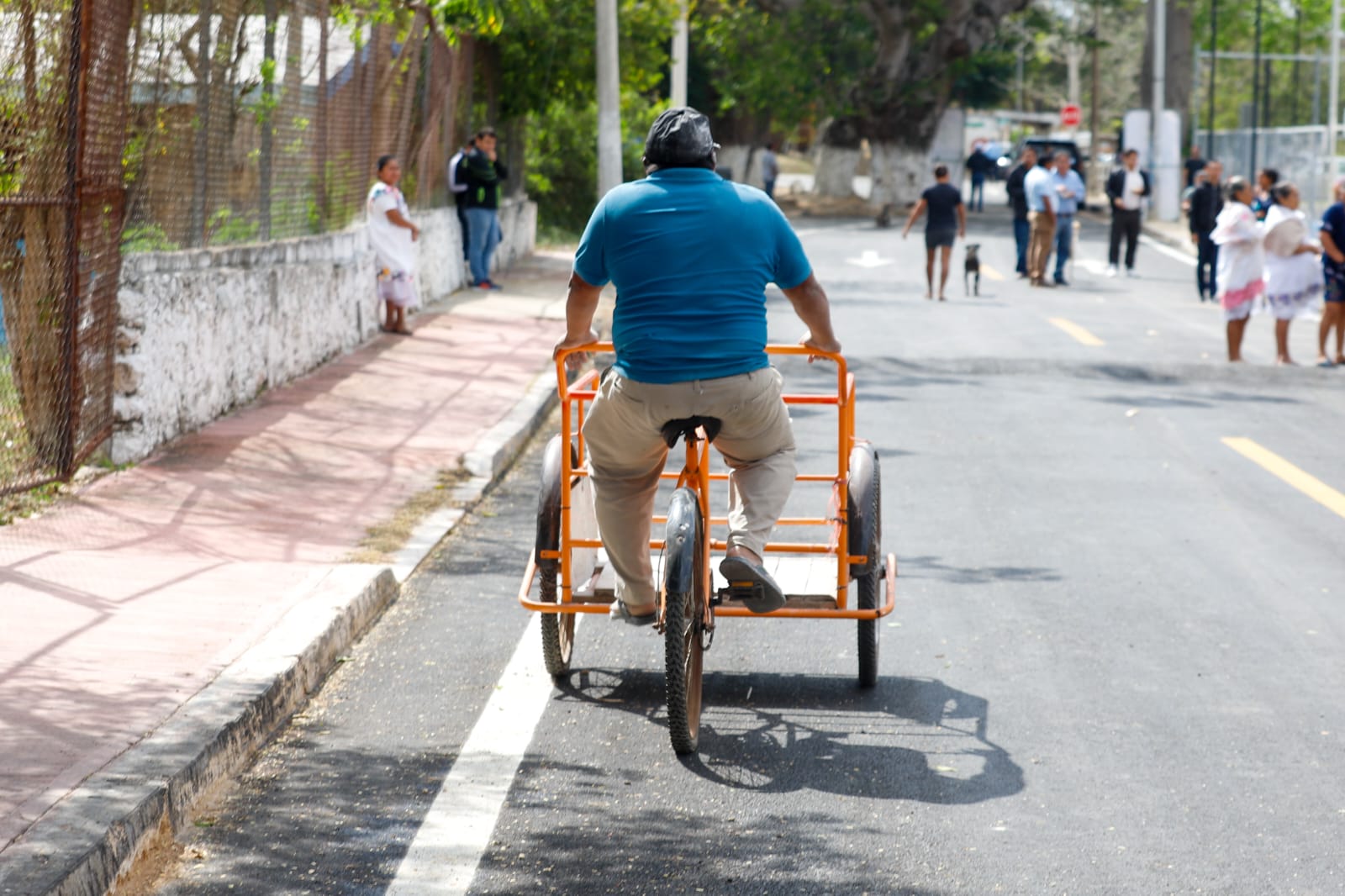 Entregó alcaldesa Cecilia Patrón Laviada calles rehabilitadas en San Ignacio Tesip / En mayo de 2025 también se rehabilitó el parque de la subcomisaría
