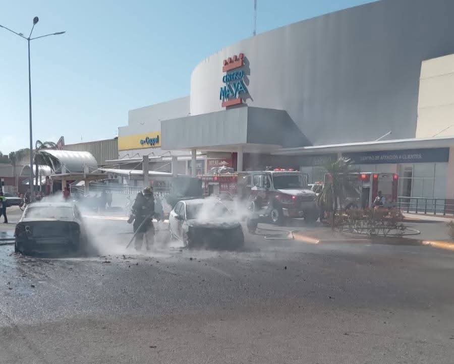 Al menos 12 vehículos fueron incendiados únicamente en Playa del Carmen, Quintana Roo / El gobierno estadounidense dice que ya regresó todo a la normalidad en dicho Estado / Reina de nuevo la pax narca