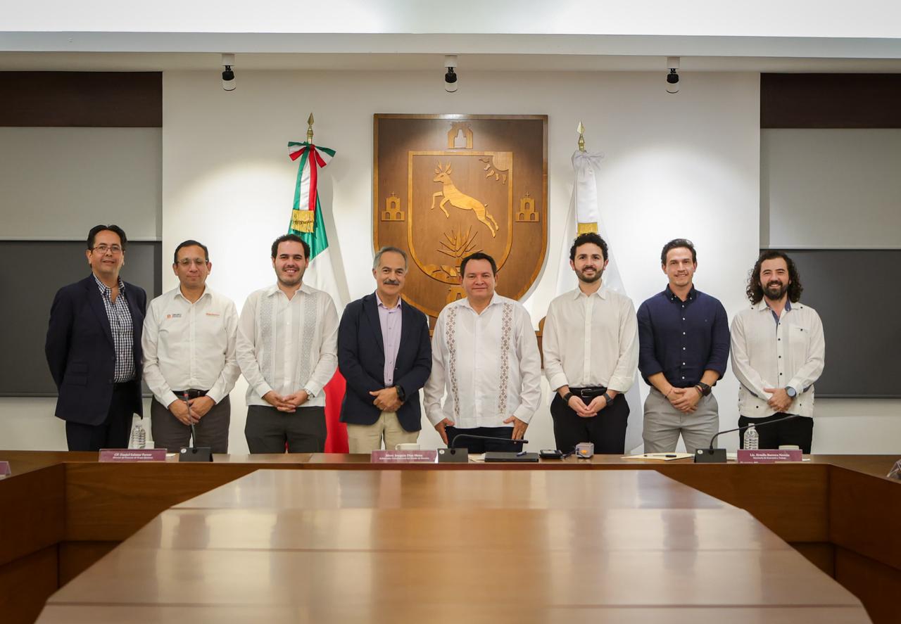 Se informó que el gobernador Joaquín Díaz Mena se reunió con directivos de Grupo Bachoco, “para revisar los avances del proyecto de expansión que la firma desarrolla en Yucatán”
