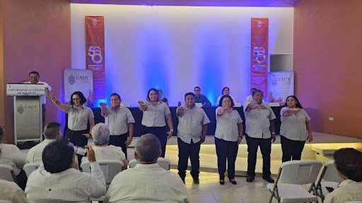 Autamuady acepta las migajas del rector Estrada Pinto / En la Apauady se mantiene el disenso sobre los privilegios de un grupo minoritario de académicos