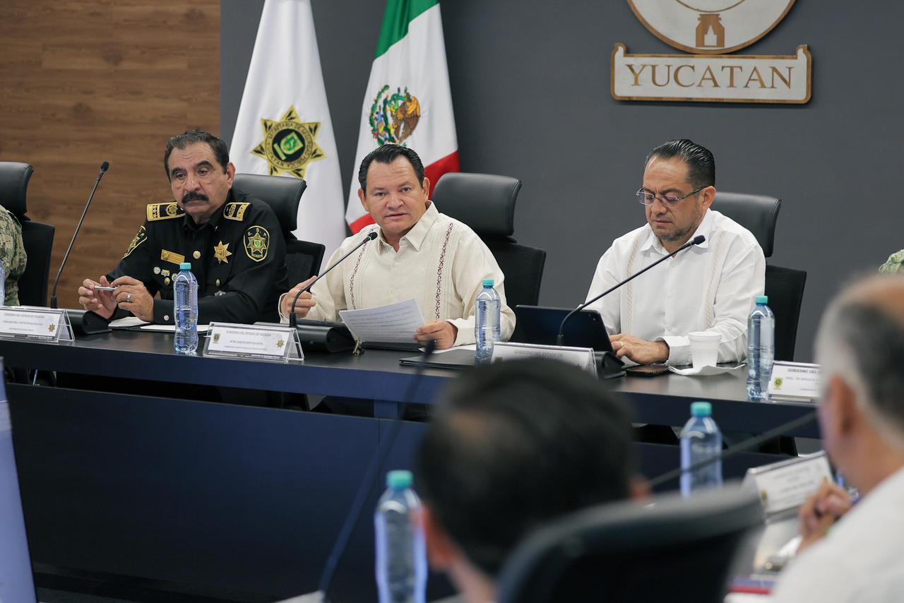 Gobernador Huacho Díaz Mena encabezó “Mesa Estatal para la Construcción de Paz y Seguridad” en la que se “analiza información estratégica y se toman decisiones para prevenir riesgos a la paz social”