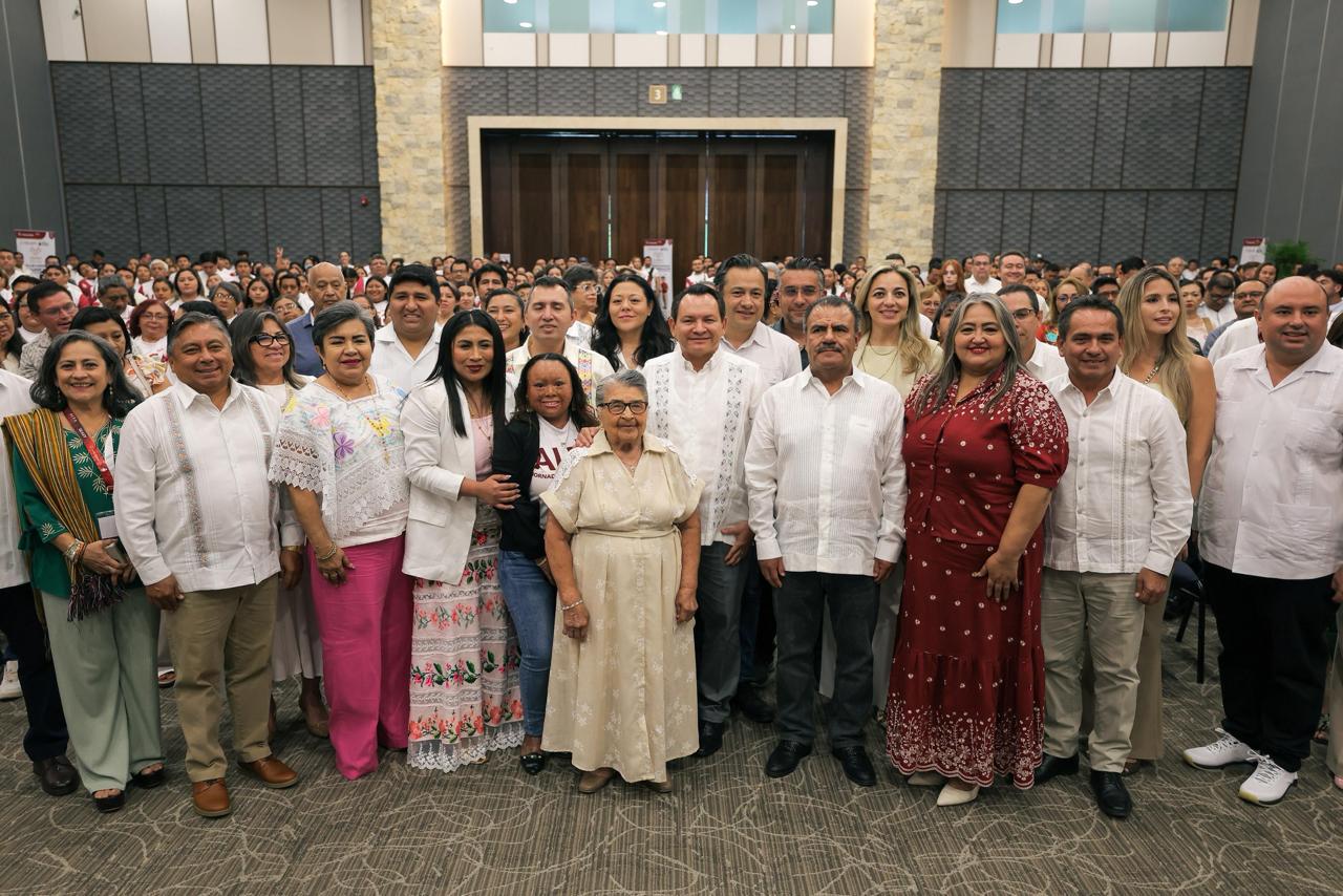 Gobierno del Estado e INEA impulsan estrategia para alfabetizar a 7 mil personas en Yucatán con la firma de un convenio