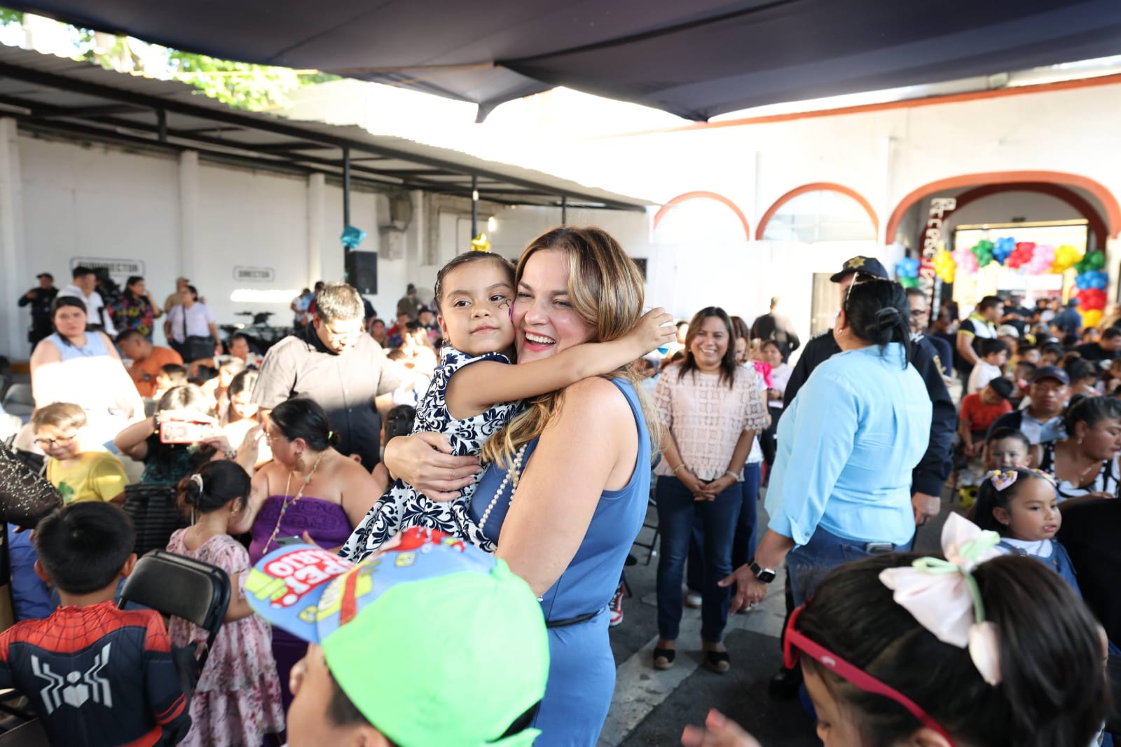 Entre alegría y reconocimiento celebran en grande a las niñas y niños en la Policía Municipal de Mérida