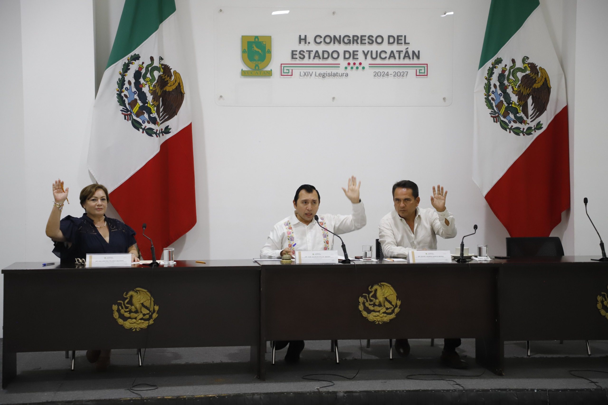 Aprueban en Comisión convocatoria para el Reconocimiento a la Excelencia Docente de Yucatán 2026