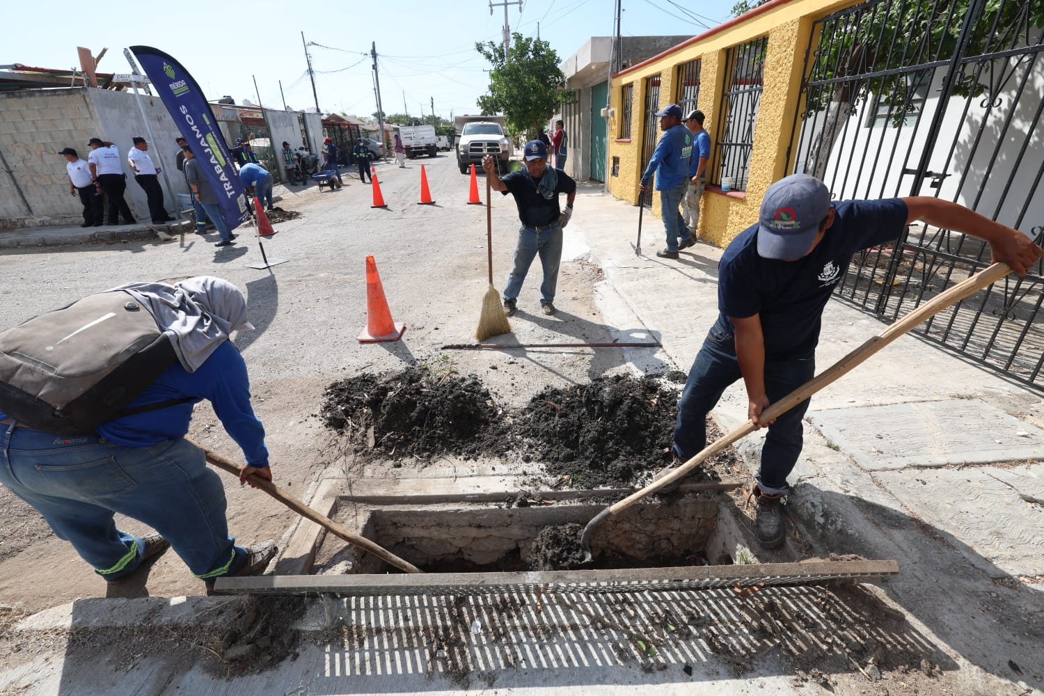 Alcaldesa Cecilia Patrón encabezó una nueva jornada del Mega Operativo de Limpieza en el fraccionamiento Manzana 115