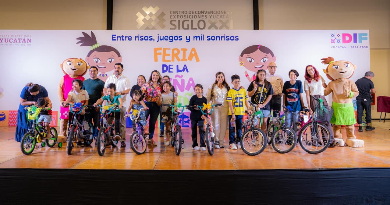 DIF Yucatán reúne a más de 6 mil personas en celebraciones por el Día de la Niña y el Niño / Los festivales se realizaron en la Unidad Deportiva Henry Martín