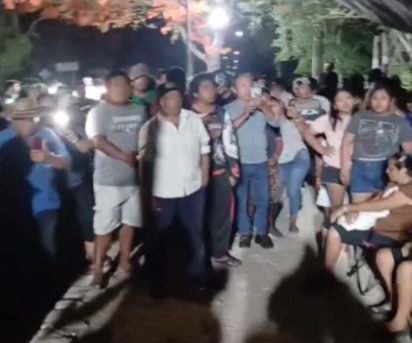 Chichén Itzá permanecerá cerrada el día de hoy en tanto se establecen los acuerdos entre los representantes comunitarios vinculados a la zona arqueológicas y funcionarios del gobierno estatal y federal