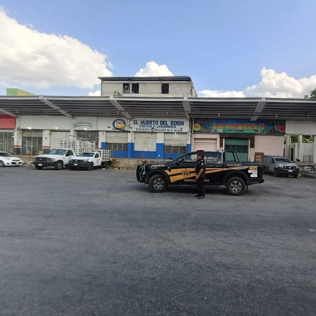 Roban 76 mil pesos en negocio en el fraccionamiento Yucalpetén / El ladrón aprovechó un descuido y sacó el dinero de la caja