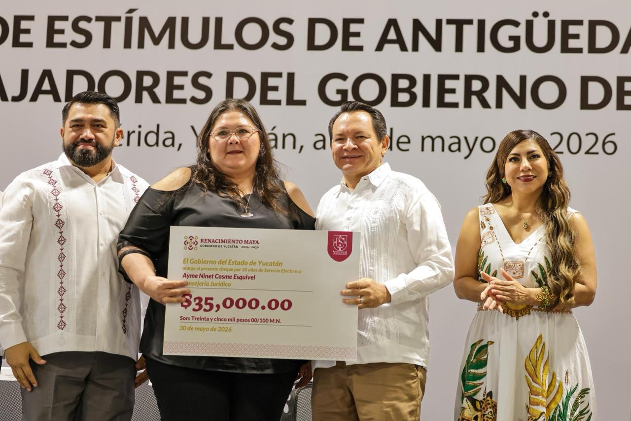Gobernador Joaquín Díaz Mena entregó más de 10 millones de pesos “en estímulos por antigüedad a 633 trabajadoras y trabajadores del Gobierno de Yucatán”