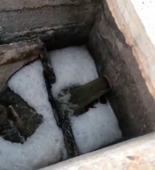Madre e hija cayeron en un registro de la Junta de Agua Potable y Alcantarillado del Gobierno de Yucatán en Ciudad Caucel / Ayuntamiento de Mérida atendió el reporte / Una lesionada