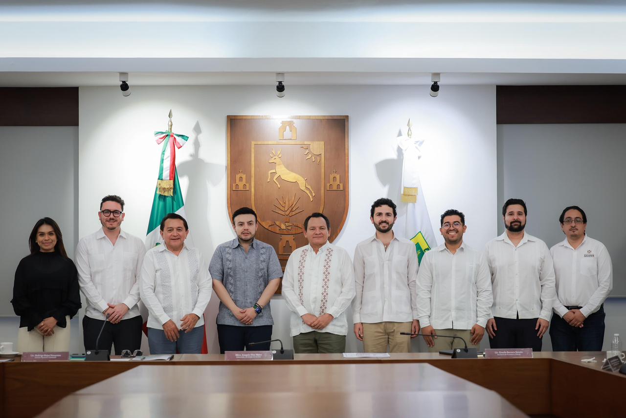 Gobernador Joaquín Díaz Mena impulsa la creación del primer Centro de Asistencia y Servicios Tecnológicos para capacitar a jóvenes yucatecos