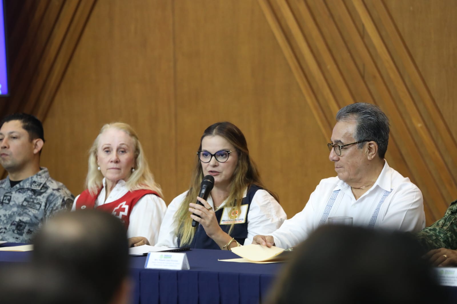Refugios temporales permanecerán abiertos y se habilitarán más espacios si las lluvias continúan, anuncia la alcaldesa Cecilia Patrón