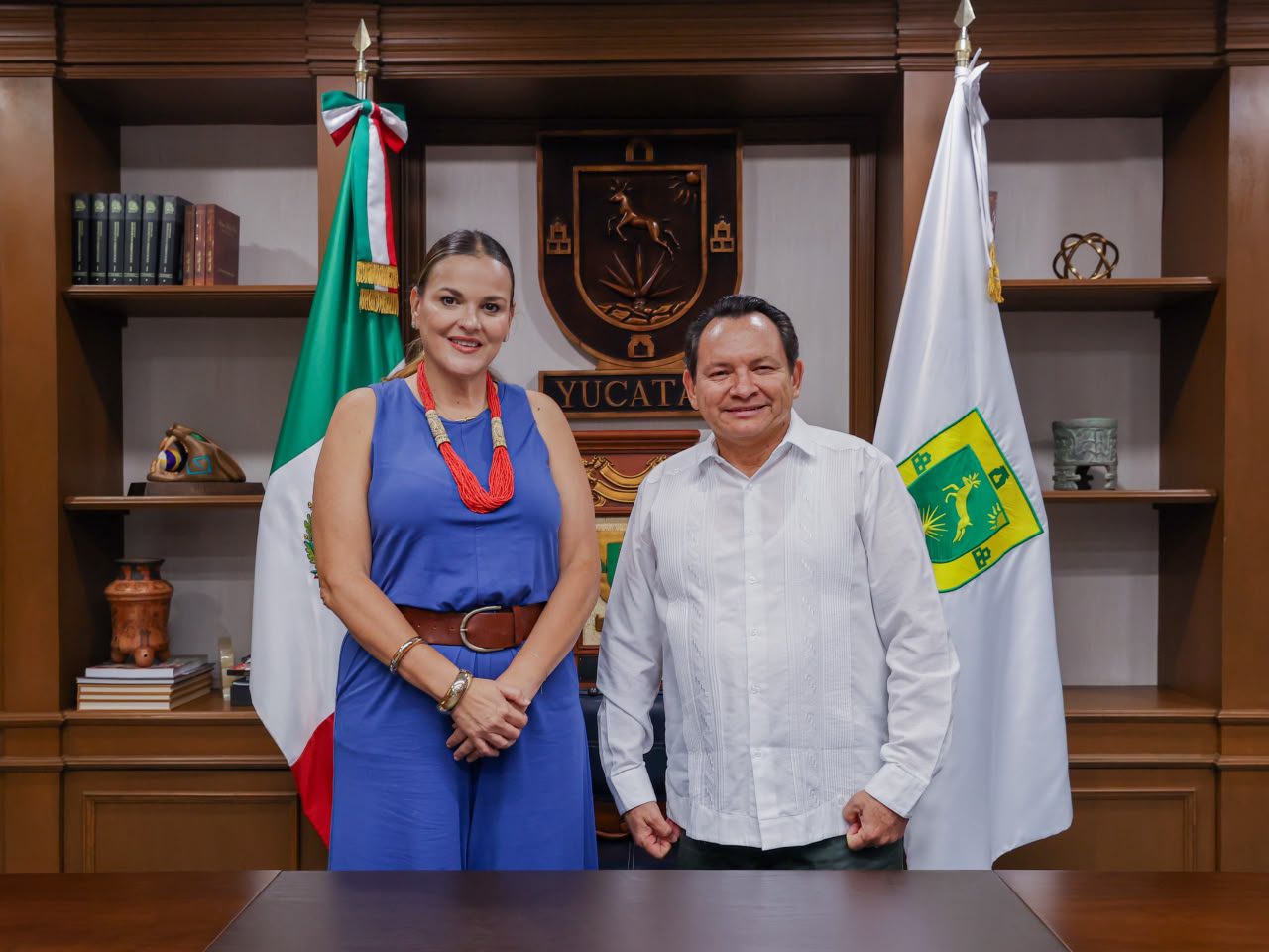 Se informó que el gobernador Joaquín Díaz Mena y la alcaldesa de Mérida, Cecilia Patrón Laviada, “sostuvieron una reunión de trabajo para revisar los proyectos metropolitanos”