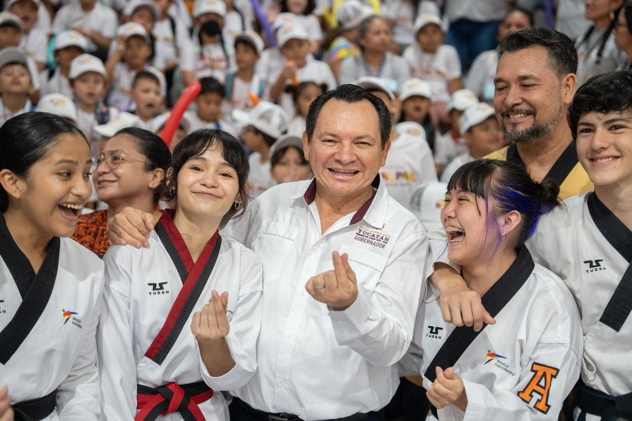 Gobierno de Yucatán puso en marcha el Campamento de Verano Báaxal Paal Renacimiento 2026, “Vacaciones para aprender, crear y divertirse”, que reúne a 5,450 niñas y niños