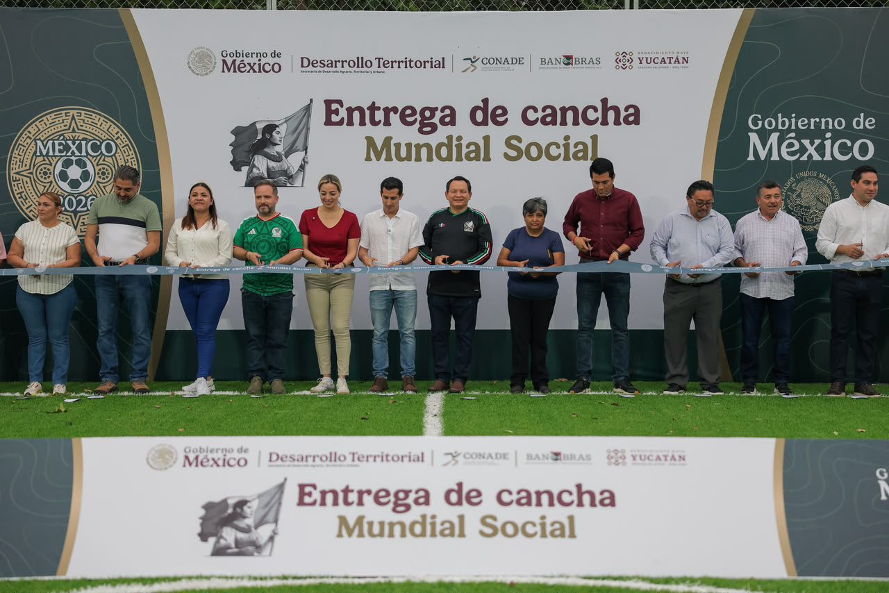 Gobernador Huacho Díaz Mena hizo entrega de una cancha de fútbol 5 en la colonia San Francisco Porvenir y tres canchas de fútbol 7 en la colonia Juan Pablo II