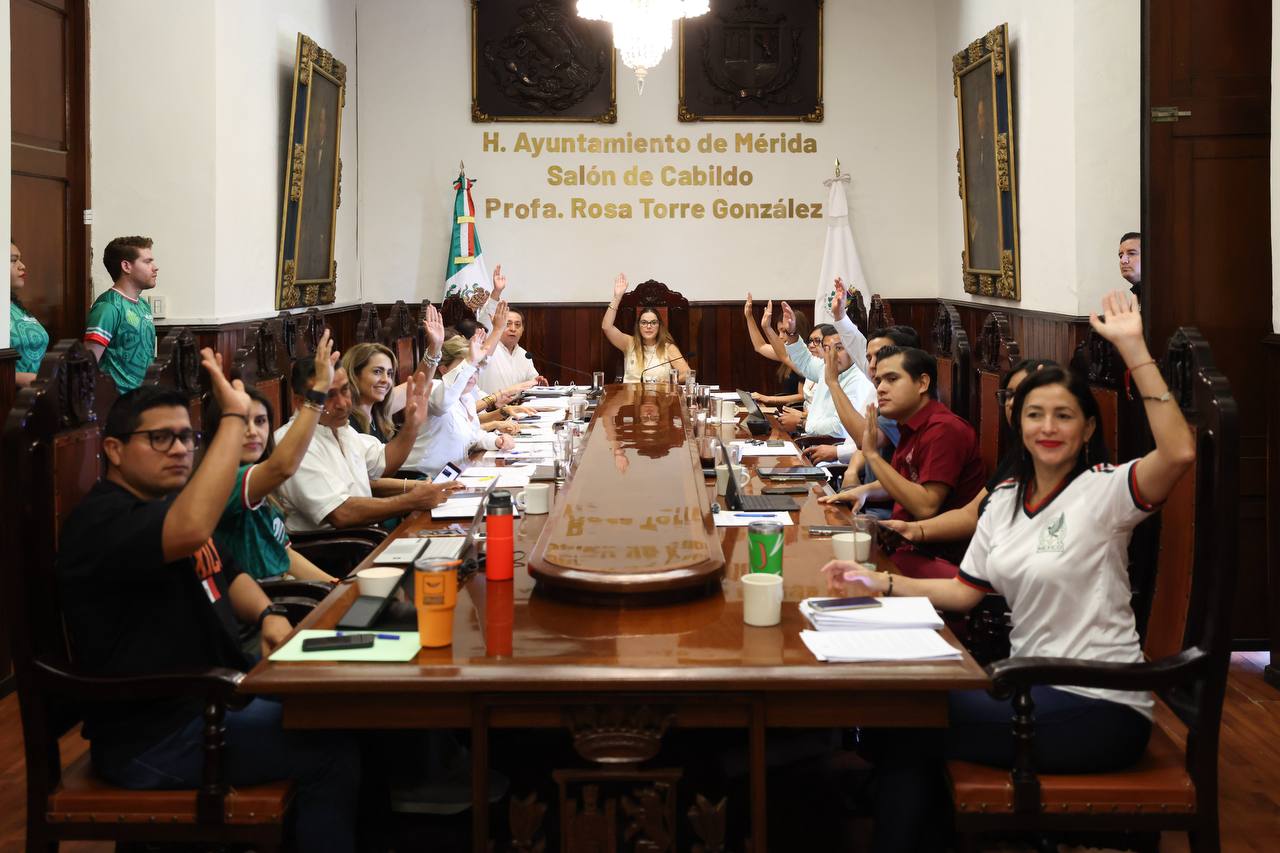 Se aprobaron convocatorias con 27 licitaciones públicas para la mejora de infraestructura de parques y espacios públicos en diversas colonias de Mérida, según se informó