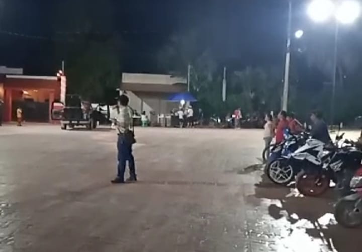 Decenas de pobladores de Pisté, comisaría de Tinum, participaron en la “Gran marcha – caravana” para exigir la reapertura del Parador Turístico de Chichén Itzá