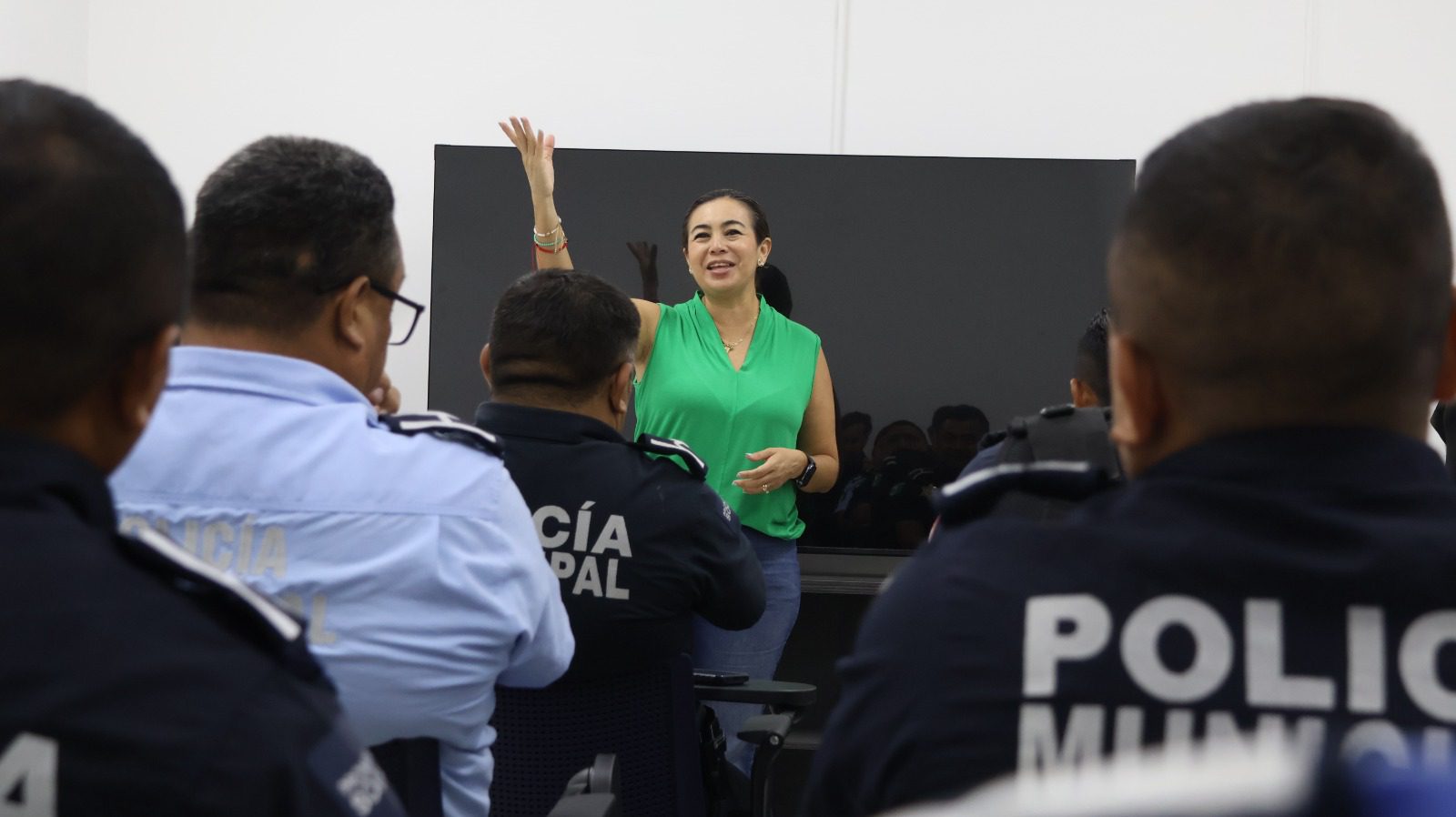 La Policía Municipal de Mérida dice que mantiene un programa permanente de capacitación y actualización a sus elementos operativos