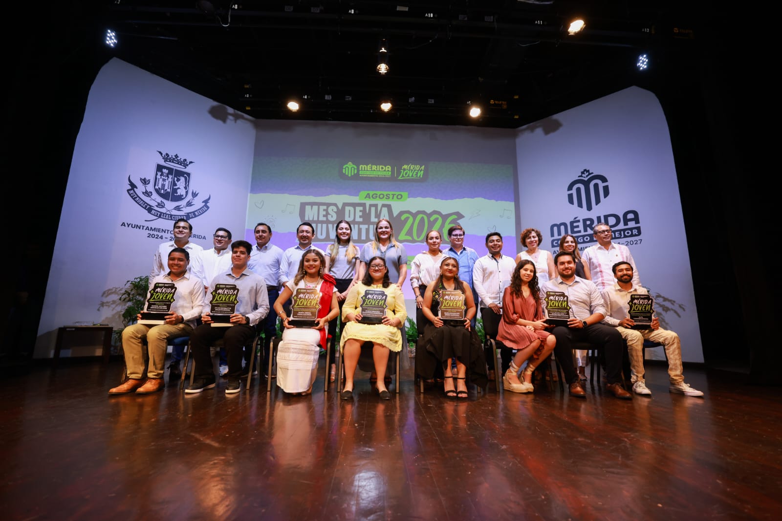 Cecilia Patrón Laviada entregó el Mérito Municipal de las Juventudes 2026, en el marco del Día Internacional de las Juventudes