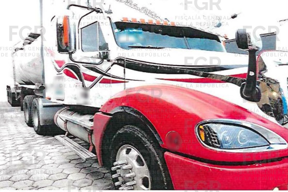 Caen huachicoleros: FGR detuvo en Yucatán a tres personas por su probable participación en un delito en materia de hidrocarburos, en la modalidad de sustracción y venta ilícita de combustible