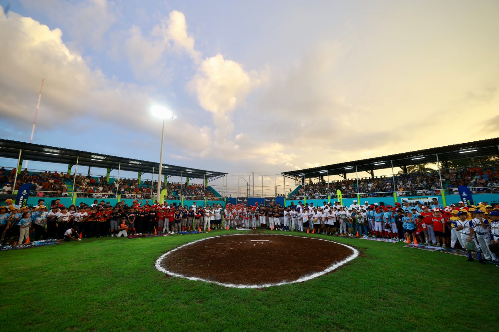 Con la participación de 28 selecciones del país, se puso en marcha el Campeonato Nacional Pre-Infantil U-10 de la Federación Mexicana de Béisbol (FEMEBE) en Mérida