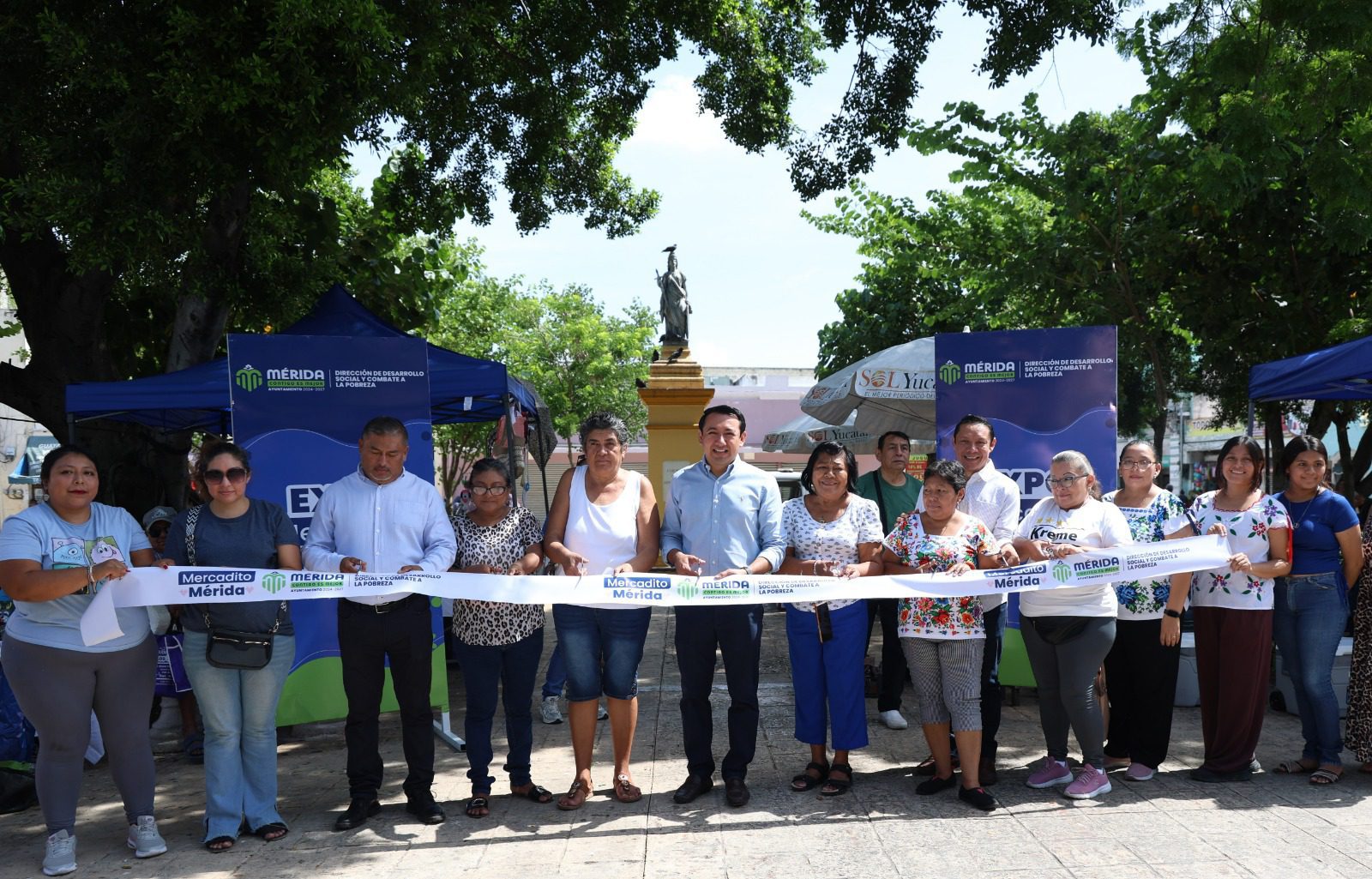 Ayuntamiento inaugura Expo Mercadito Mérida, edición de verano, en el Parque Eulogio Rosado / Dirección de Desarrollo Social y Combate a la Pobreza ofrece espacios gratuitos