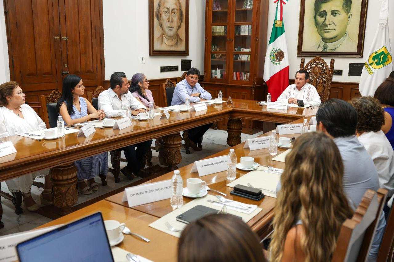 “No estamos pidiendo un cheque en blanco”: gobernador Huacho Díaz Mena se reunió con diputados del PAN, Morena, PT, PRI en Palacio de Gobierno para “explicar” en qué consiste el “Pan Bienestar Metropolitano”