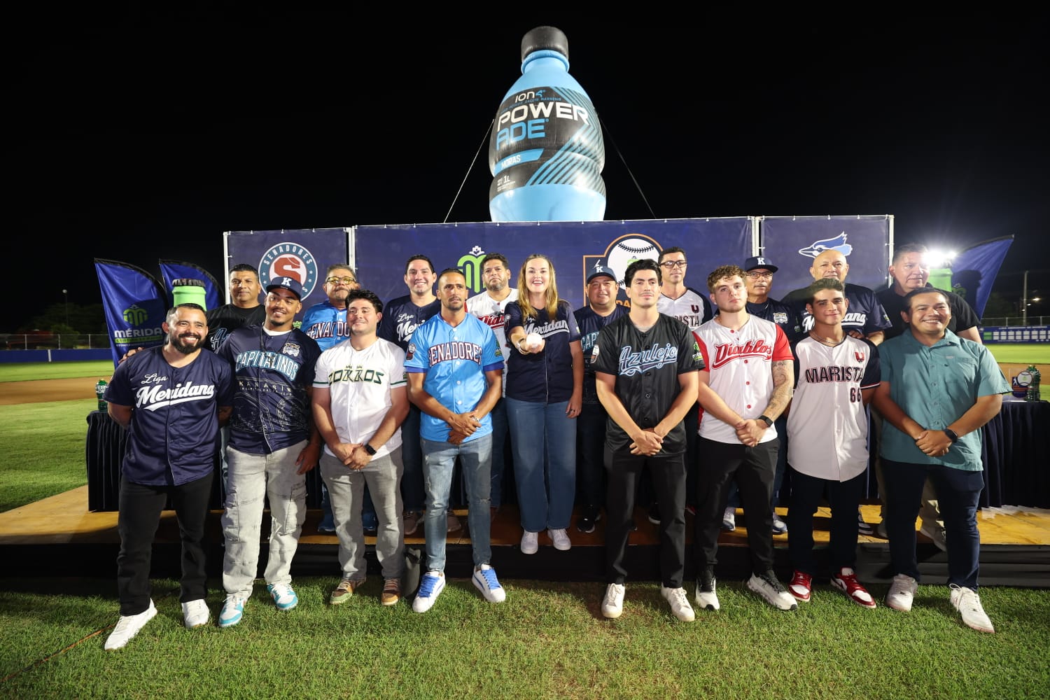 Con una unidad deportiva renovada, el próximo sábado 24 de octubre arrancará la Liga Meridana de Invierno, anunció la presidenta municipal Cecilia Patrón Laviada