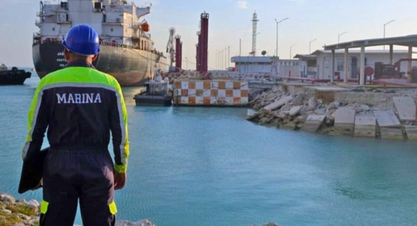Se enfrentan a balazos en la Unidad Naval de Protección Portuaria de Progreso dos elementos de la Secretaría de Marina: uno falleció