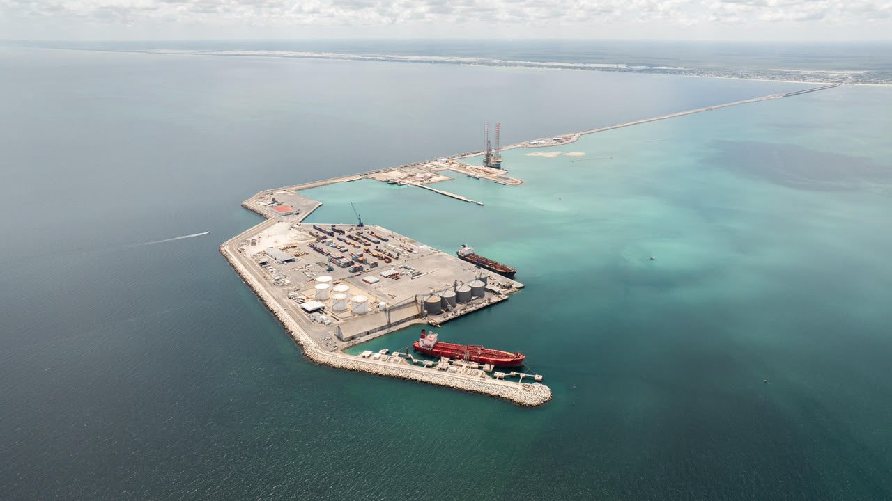 El Gobierno de México publicó una nueva licitación para dar continuidad a los trabajos en el puerto de Progreso, con una inversión prevista de mil 800 millones de pesos
