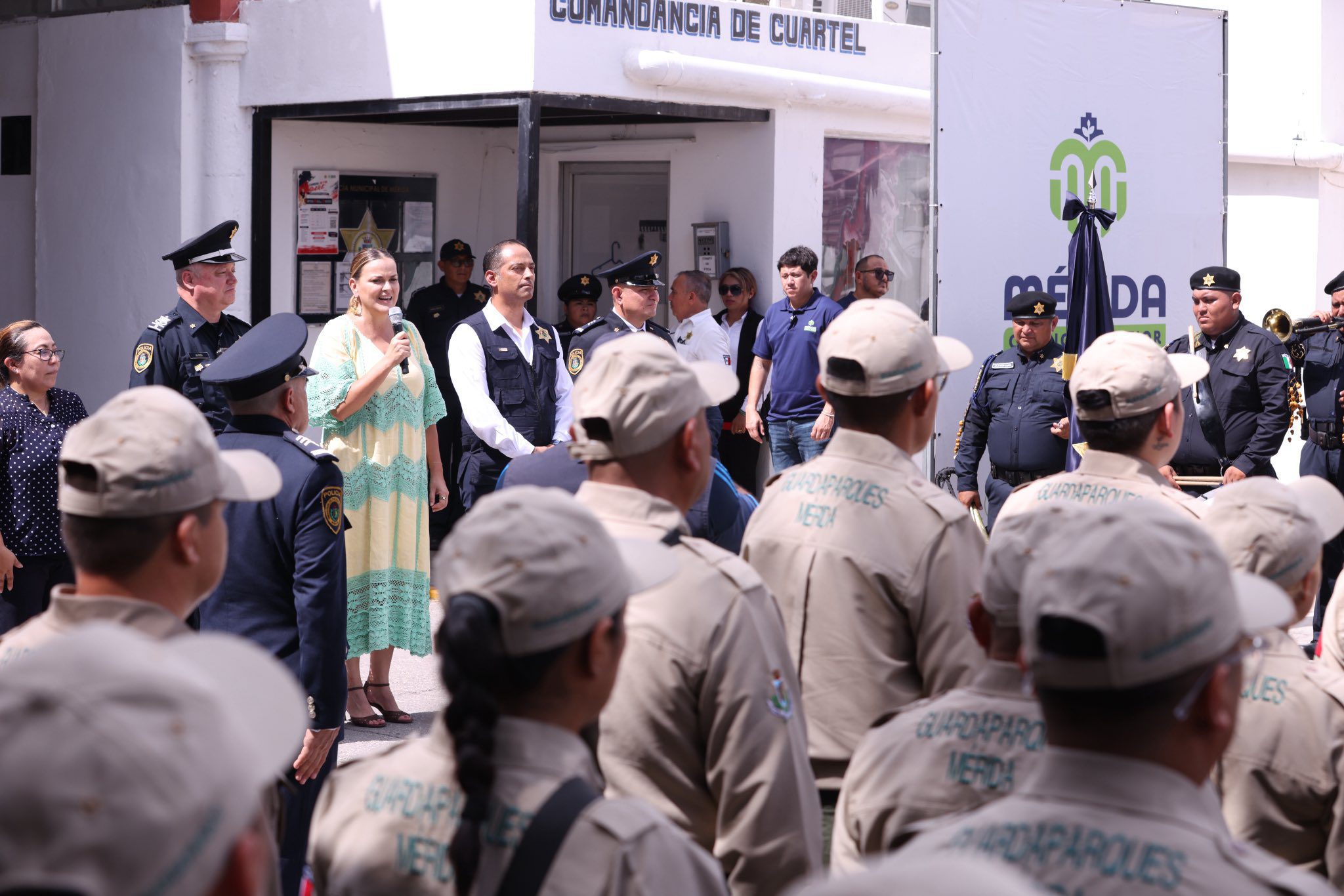 Ayuntamiento de Mérida dijo que un “servidor público fue agredido físicamente por un comerciante mientras realizaba una inspección en la vía pública” en el parque Hidalgo