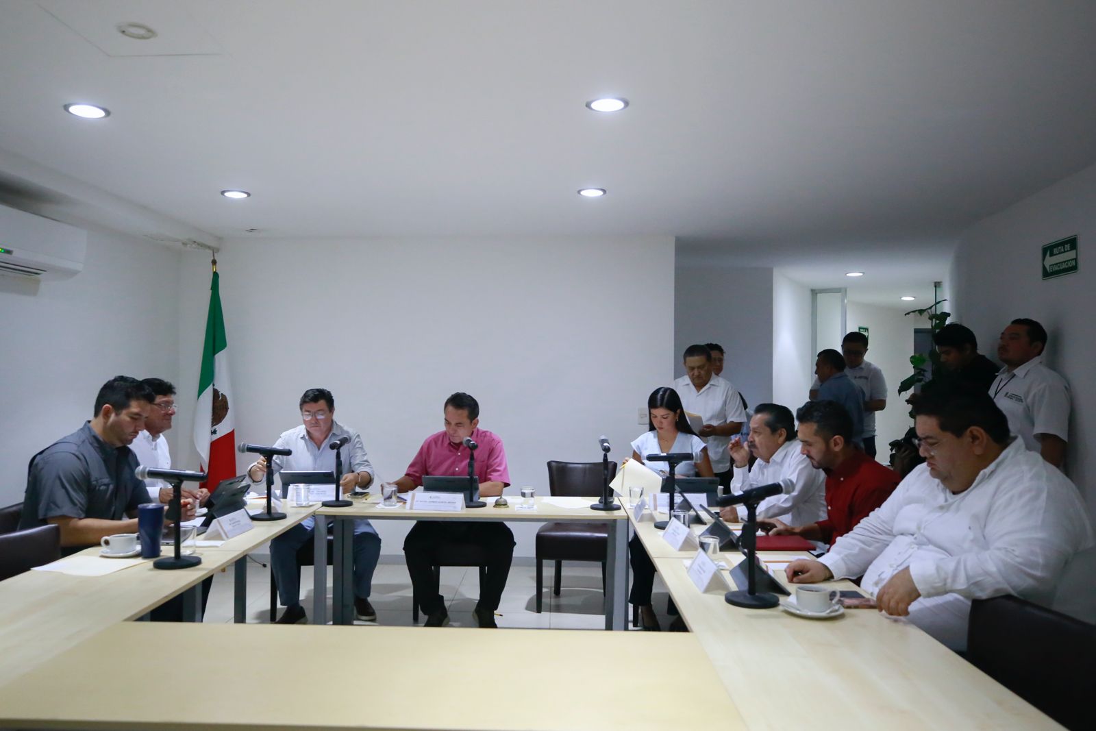 Congreso del Estado avanzó en el análisis de tres iniciativas del Poder Ejecutivo para la donación de bienes del patrimonio estatal a favor de los ayuntamientos de Progreso, Tinum e Izamal