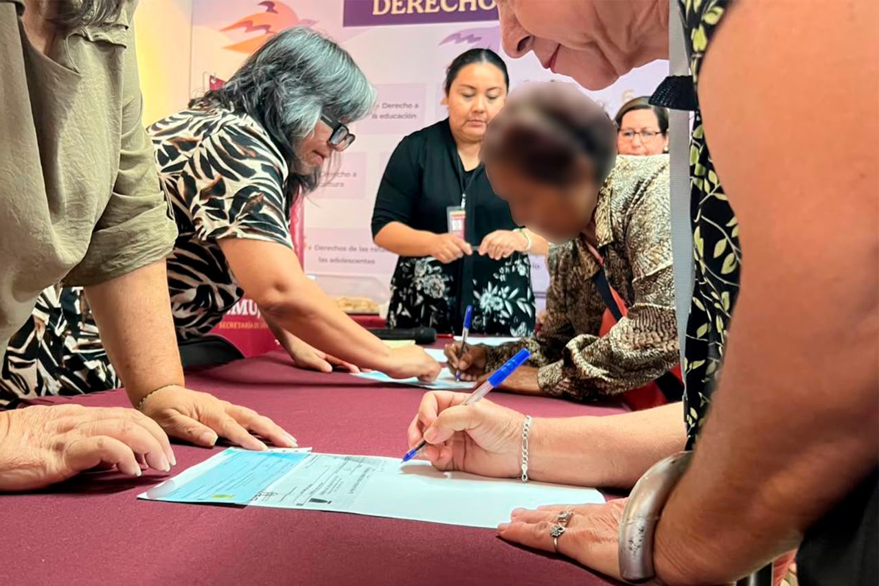 Semujeres entregó 322 mil pesos en apoyos económicos a 22 beneficiarias del programa Apoyo Económico para Personas Cuidadoras de Víctimas de Violencia Feminicida