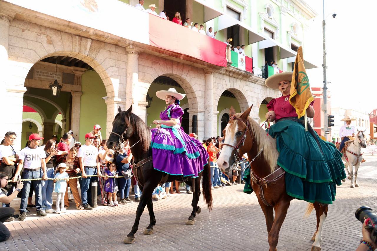 Abren registro para el Desfile Cívico-Deportivo del 20 de noviembre; escuelas podrán ganar hasta 10 mil pesos, según informa la SEGEY