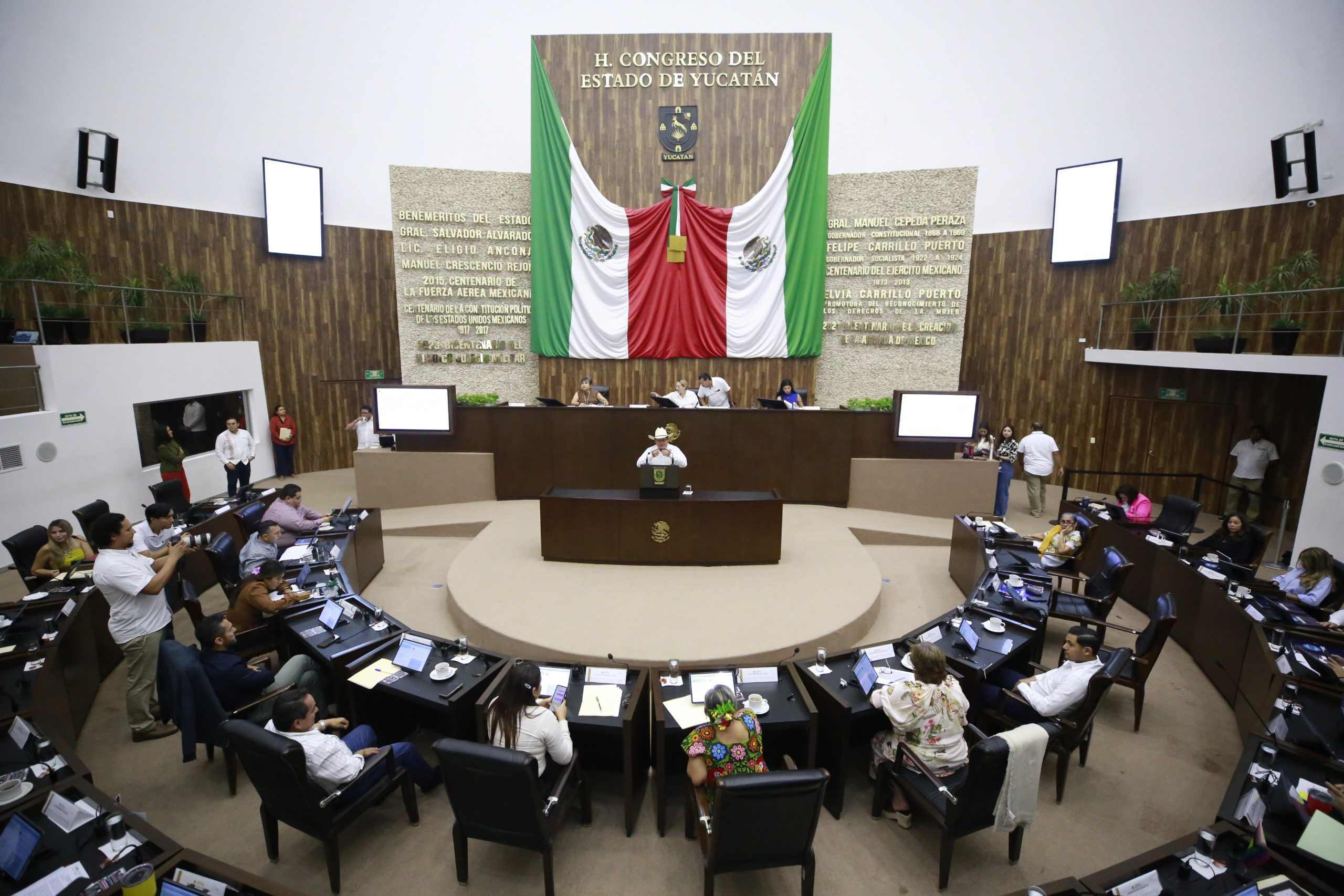 Congreso de Yucatán aprobó declaratoria de la carne ahumada de Temozón como gastronomía emblemática y tradicional / Aprueban fortalecer las sanciones por “la difusión indebida de imágenes de cadáveres o restos humanos”