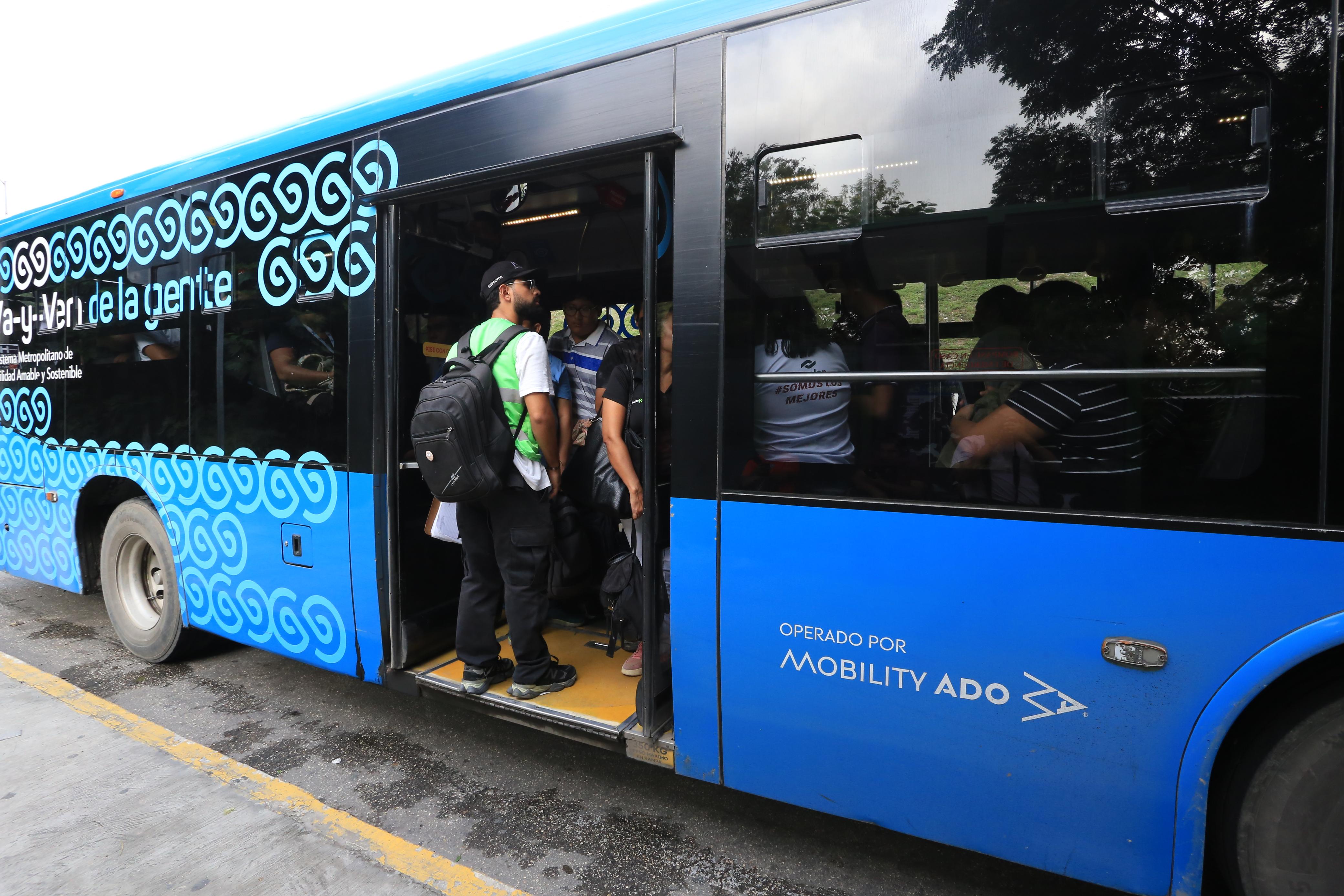 La Agencia de Transporte de Yucatán (ATY) dice que refuerza la operación de las rutas R10001 Circuito Periférico Exterior y R10002 Circuito Periférico Interior del Sistema Va y Ven