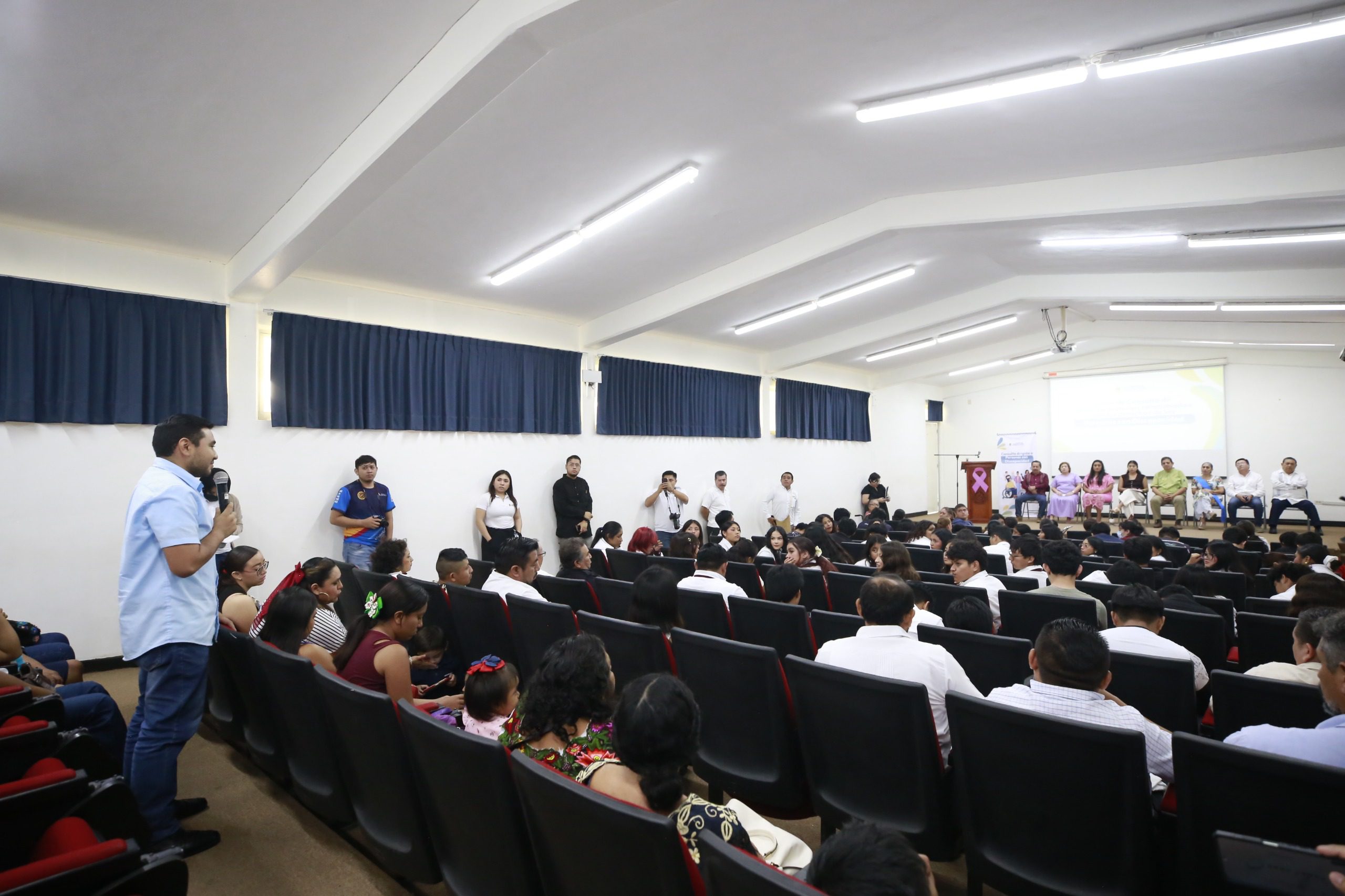 Congreso de Yucatán escucha en Valladolid las voces de personas con discapacidad, sus familias y personas cuidadoras, para consulta